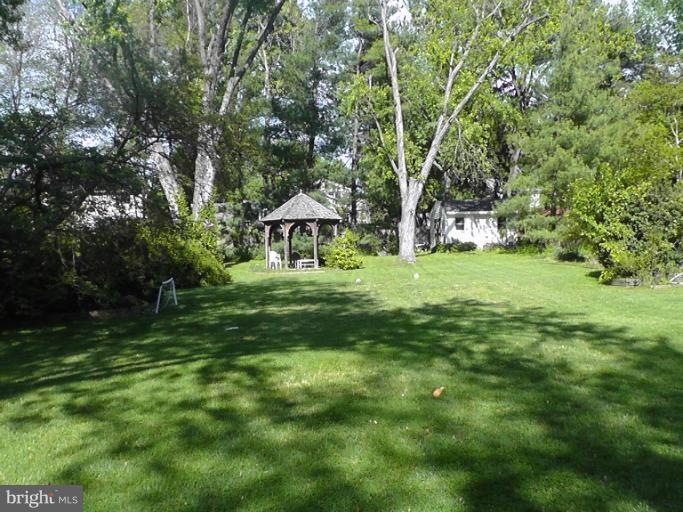 2123 Reynolds St, Falls Church, VA 22043 - photo 1