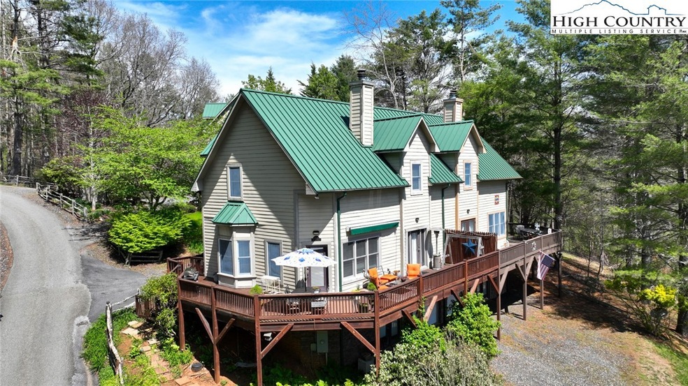 End Unit with Wrap Around Deck