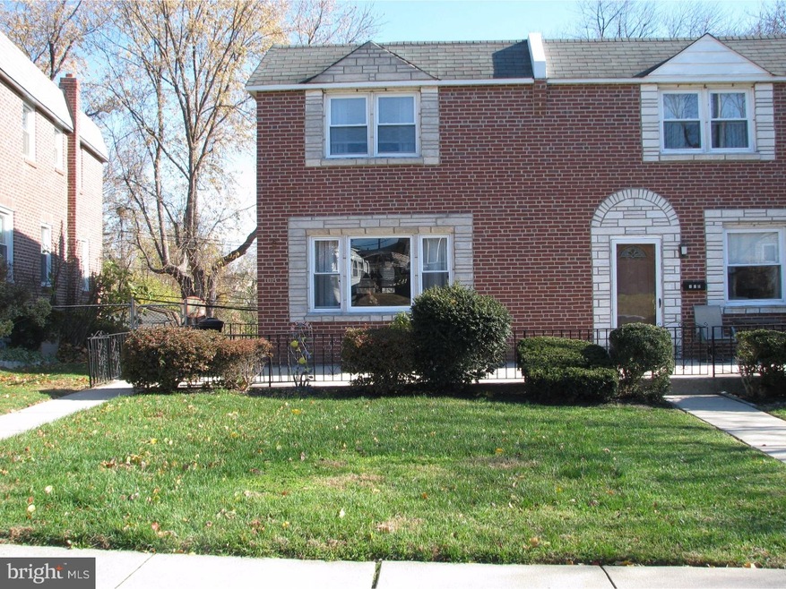 108 Lakeview Dr, Ridley Park, PA 19078 - photo 1