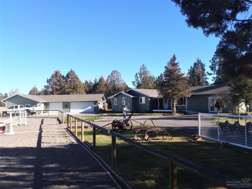 63080 Stenkamp Rd, Bend, OR 97701 - photo 1