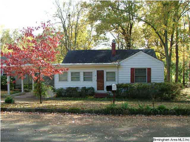 Great starter home in wonderful Edgewood subdivisi