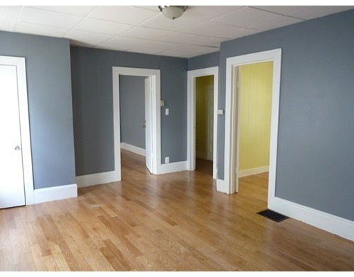 47 Royal St, Lowell, MA 01851 - photo 1