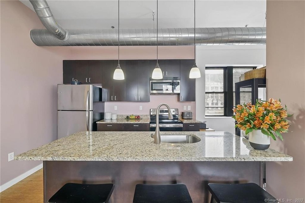 881 Lafayette Blvd unit 2M, Bridgeport, CT 06604 - photo 1