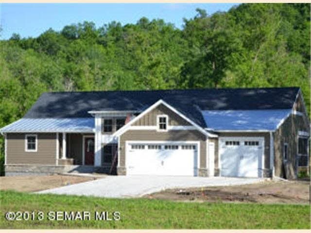 101 Cobblestone Ln, Winona, MN 55987 - photo 1