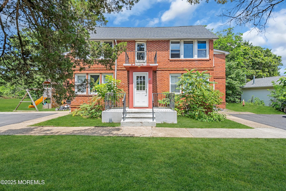 Sold $955,000 • Co-Listing Agent