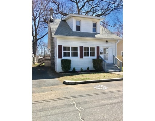 31 Emily St, Springfield, MA 01109 - photo 1