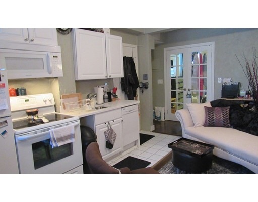 4 Michelangelo St unit 4, Boston, MA 02113 - photo 1