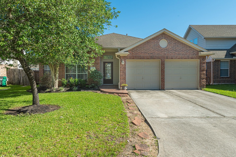 423 Spindle Ridge Dr, Spring, TX 77386 - photo 1