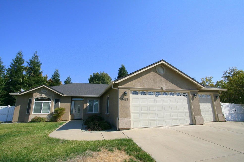 3421 Laramie St, Redding, CA 96002 - photo 1