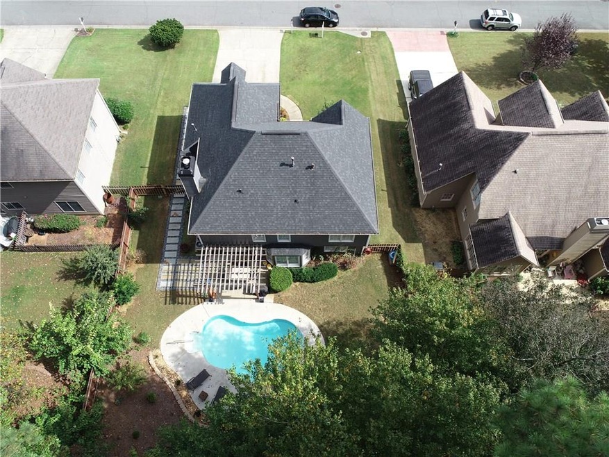 Spectacular 4-Bedroom Pool Home. 30-Year Shingle R