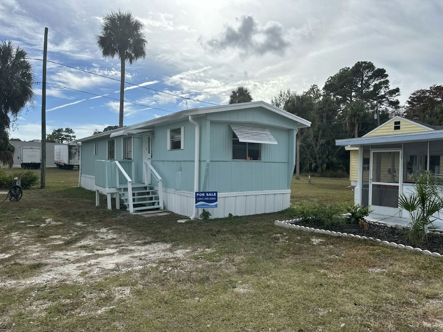 130 S Suncoast Blvd unit M2, Crystal River, FL 34429 - photo 1