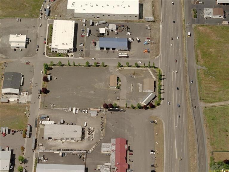 4645 Crater Lake Hwy, Medford, OR 97504 - photo 1