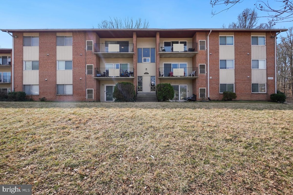 2301 Olson St unit 301-B, Temple Hills, MD 20748 - photo 1