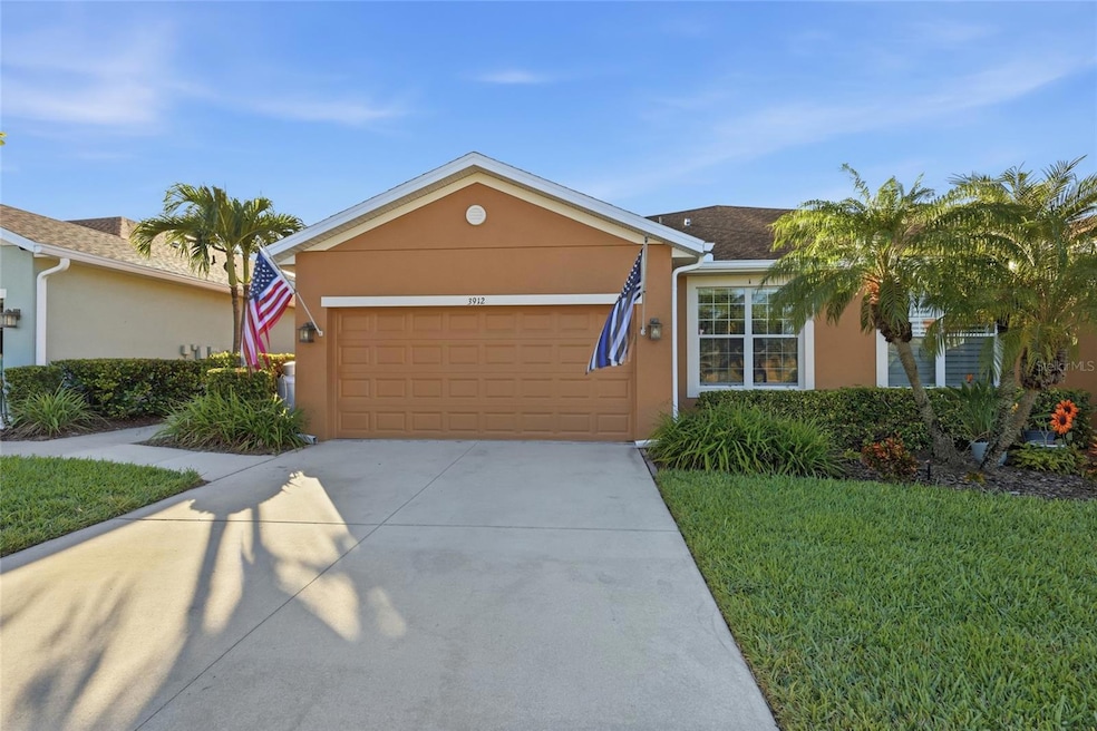3912 Bridlecrest Ln, Bradenton, FL 34209 - photo 1