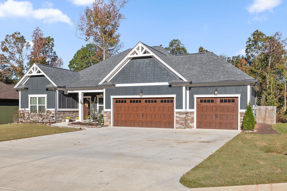 For Sale $599,999 • Co-Listing Agent