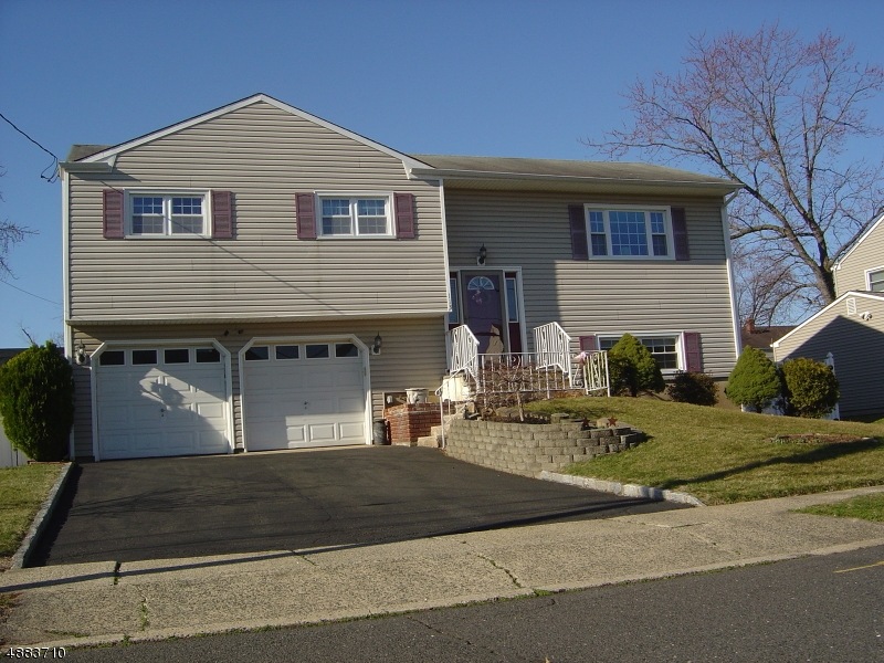 113 Osceola Ave, Middlesex, NJ 08846 - photo 1