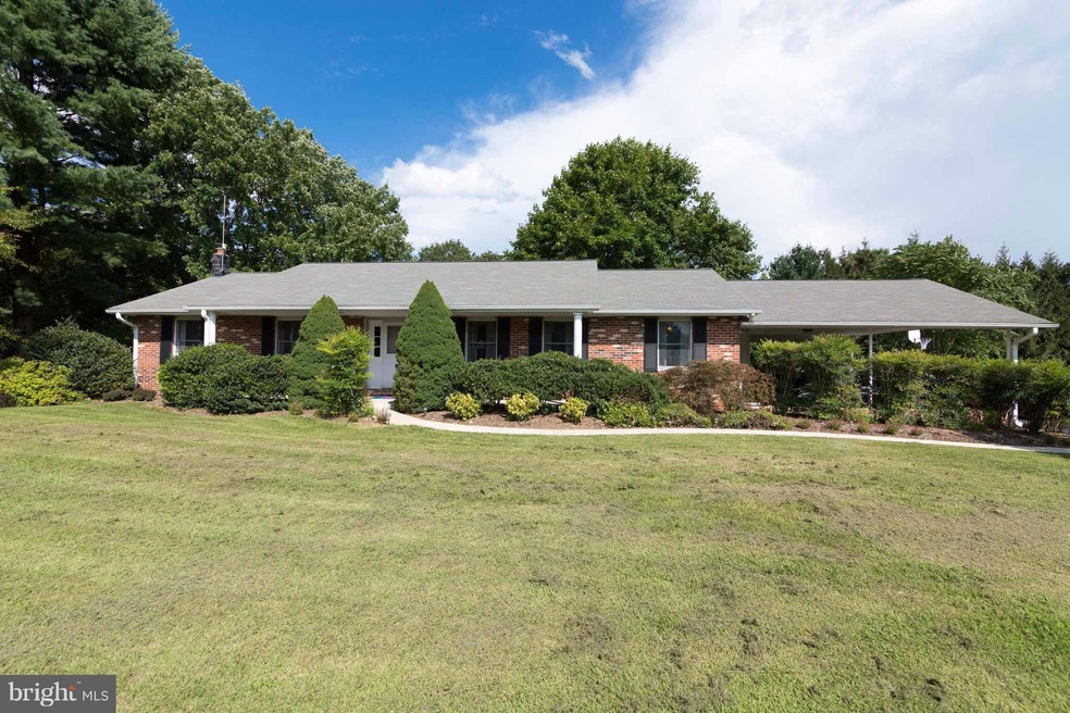 6319 Old Washington Rd, Sykesville, MD 21784 - photo 1