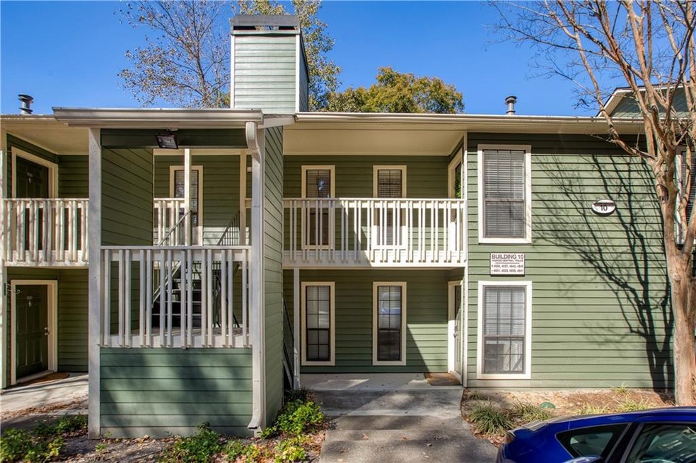 Welcome to Vinings Central, a dream condo located 