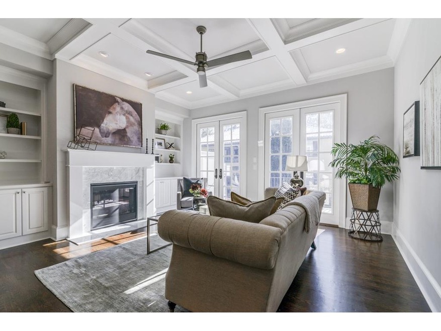 Living Room With Fireplace and Built-Ins on Main L