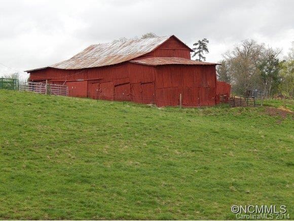 Hay Barn holds 140 Bales