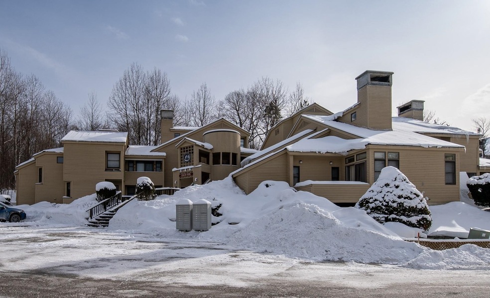 56 Fox Hollow Village unit D-5, Mendon, VT 05701 - photo 1