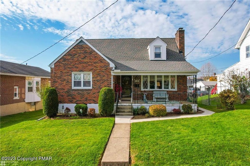 858 N Maxwell St, Allentown, PA 18109 - photo 1