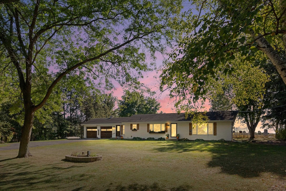 W1465 Spring Grove Rd, Ripon, WI 54971 - photo 1