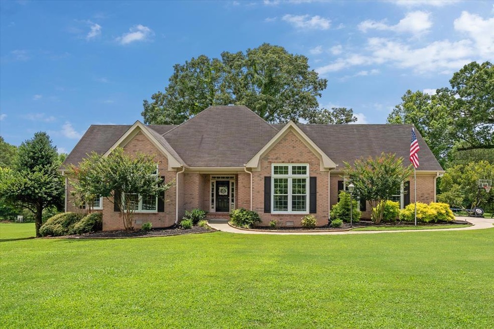 10 Wigwam Cir, Whitesburg, GA 30185 - photo 1