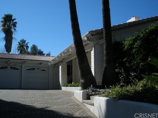 21820 Mulholland Dr, Woodland Hills, CA 91364 - photo 1