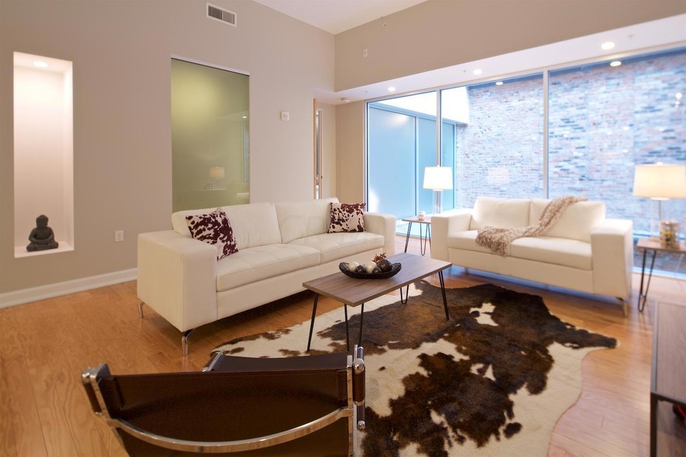 atrium 506 staged 10