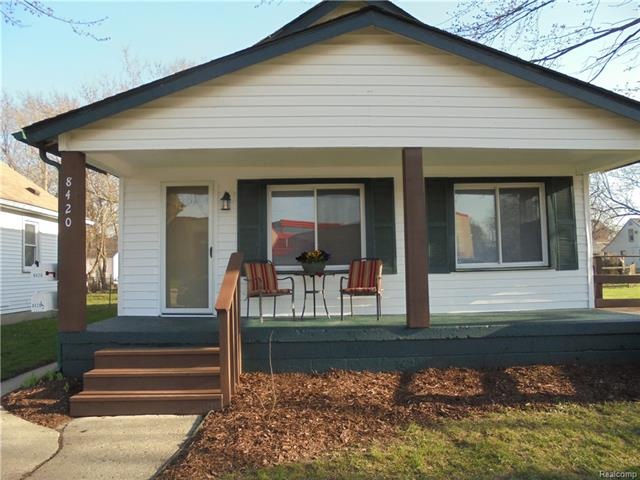 COVERED FRONT PORCH