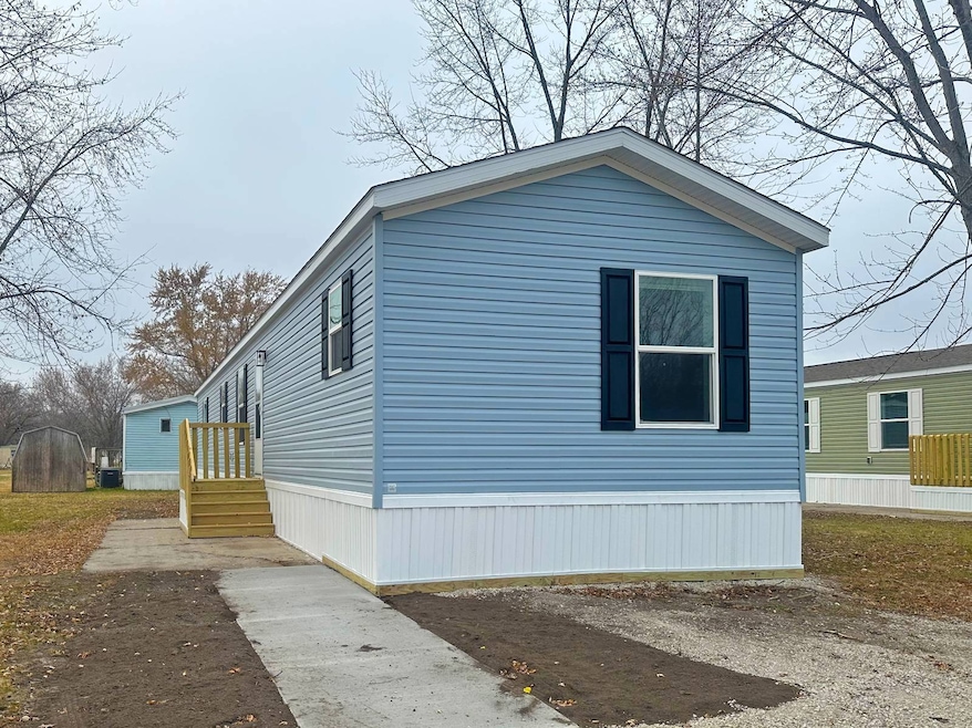 14876 Washington Rd unit 155, West Burlington, IA 52655 - photo 1