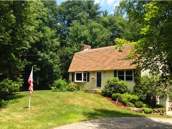 55 Sandy Knoll Dr, Auburn, NH 03032 - photo 1
