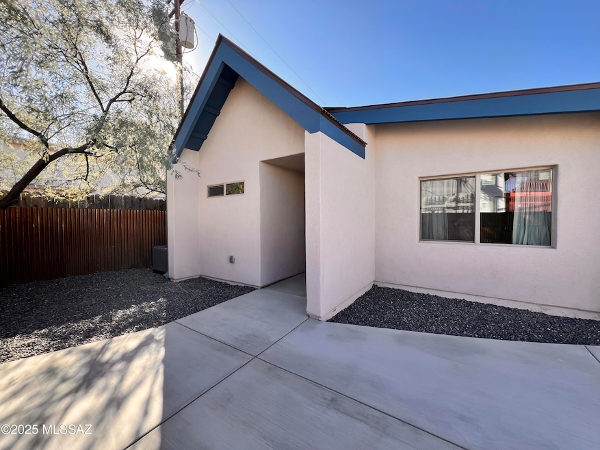825 N Ferro Ave, Tucson, AZ 85705 - photo 1