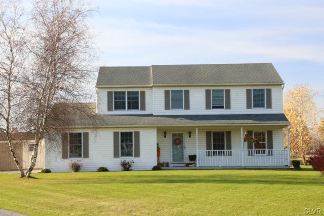 6459 Mountain View Dr, Slatington, PA 18080 - photo 1