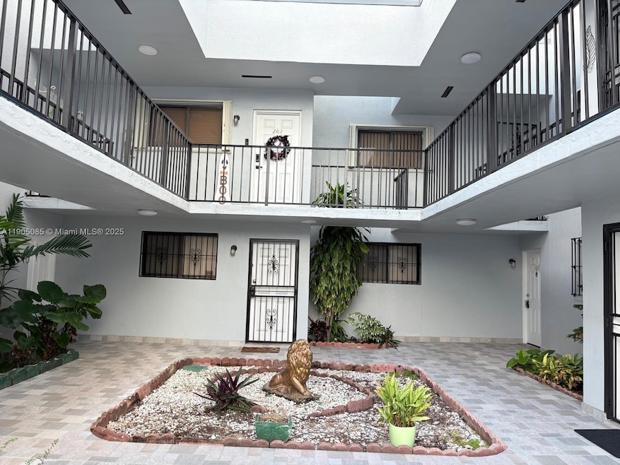 1290 W 41st St unit 203, Hialeah, FL 33012 - photo 1