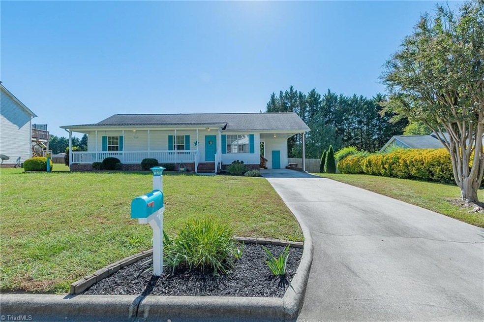 3908 Landover Dr, High Point, NC 27265 - photo 1