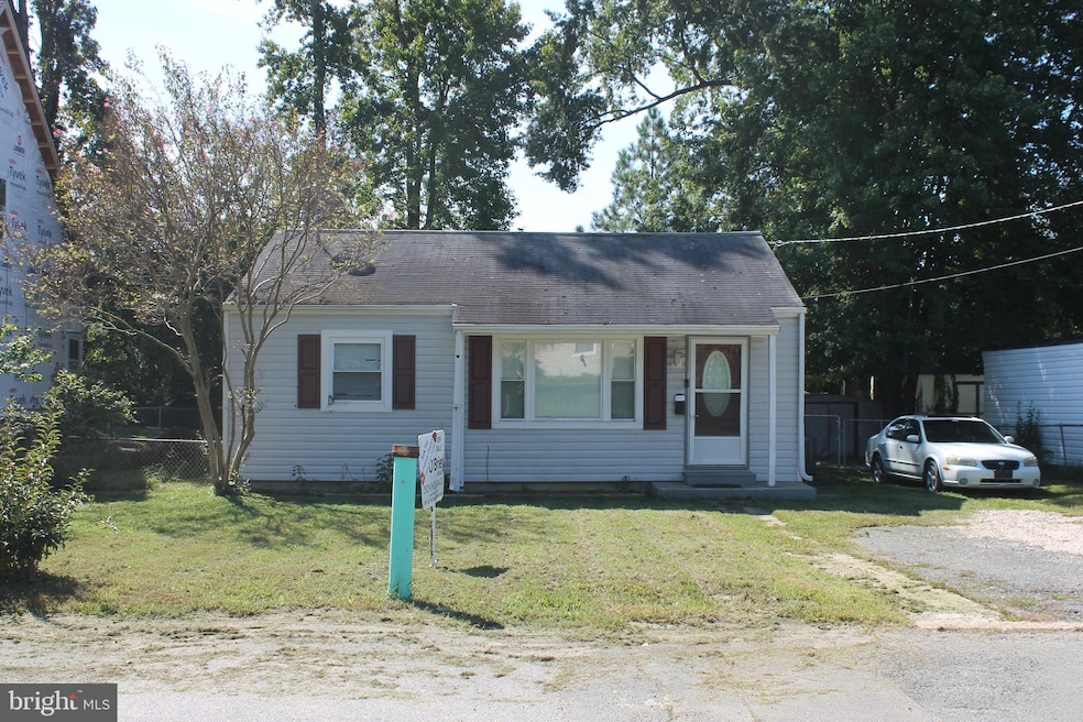 21807 N Essex Dr, Lexington Park, MD 20653 - photo 1