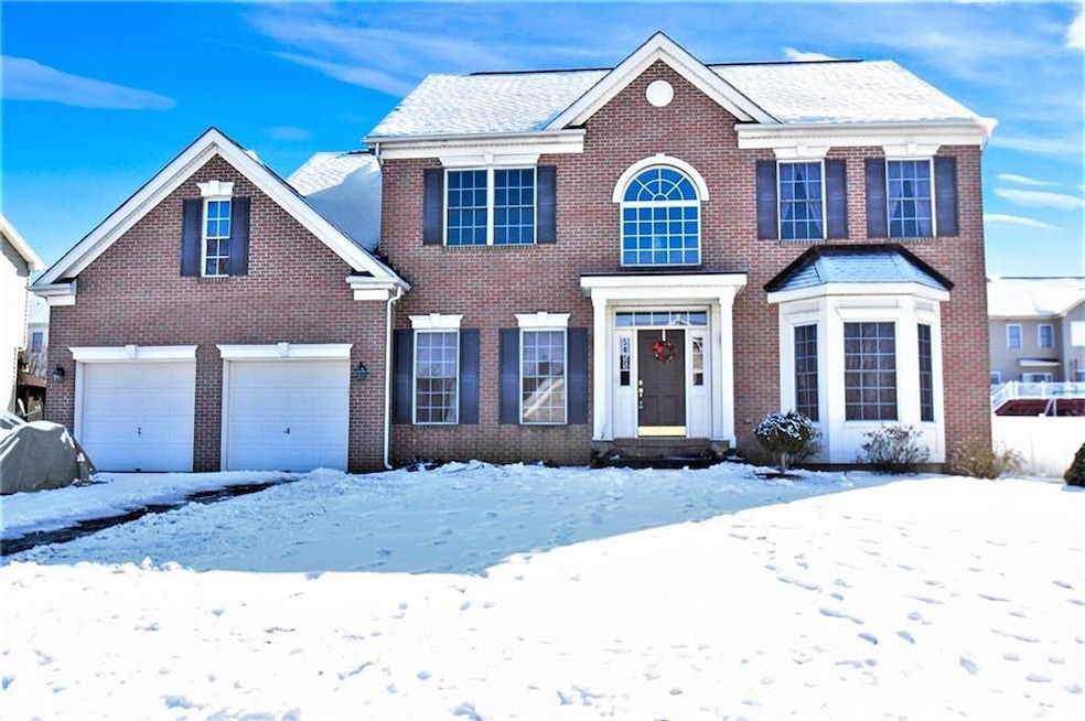 5855 Monocacy Dr, Bethlehem, PA 18017 - photo 1