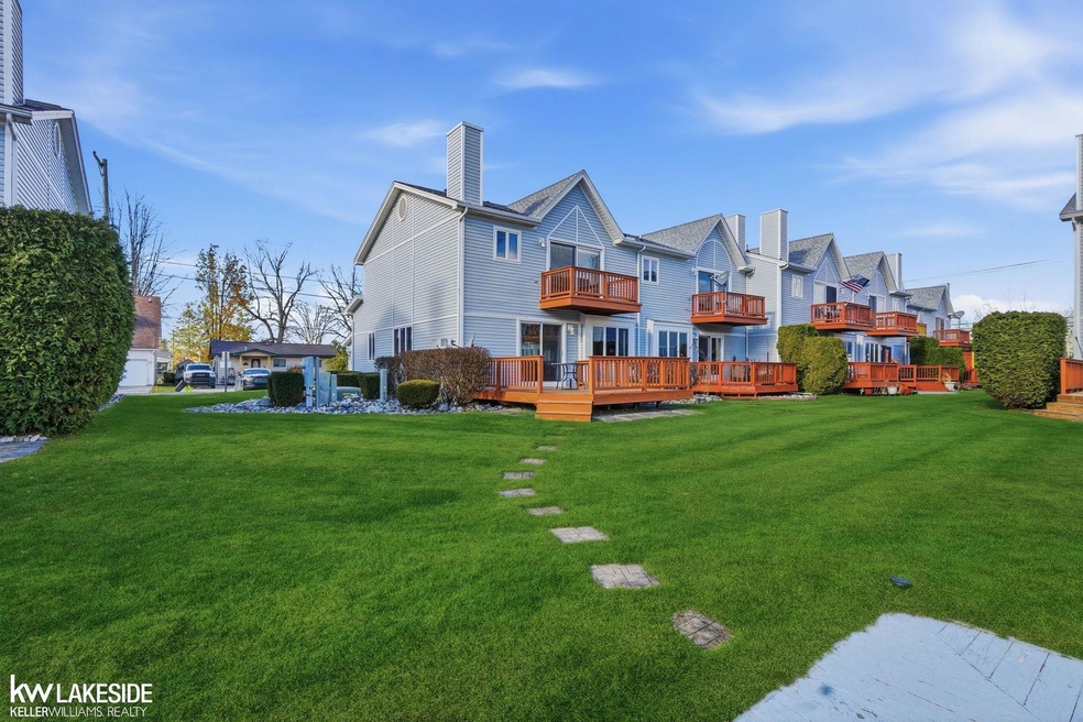 140 Kenyon Rd unit 40, Algonac, MI 48001 - photo 1