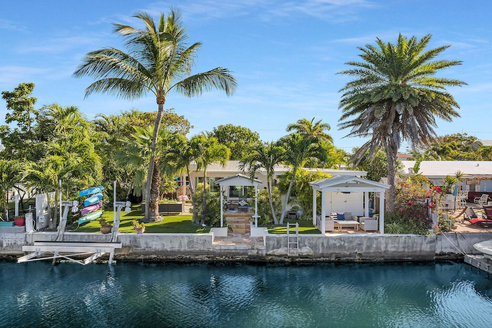 13 Arbutus Dr, Key West, FL 33040 - photo 1