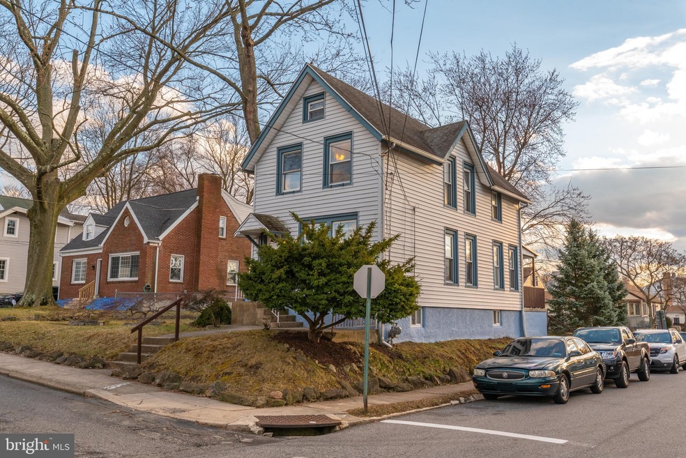 500 Crotzer Ave, Folcroft, PA 19032 - photo 1