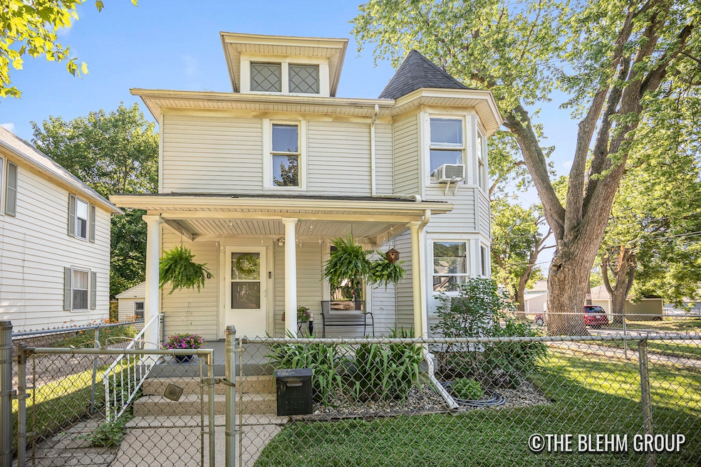 200 Richards NW_25