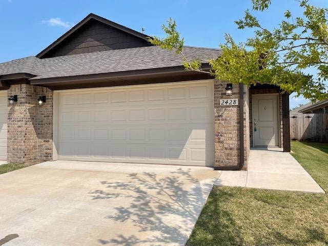 2428 Northcreek Ln, Oklahoma City, OK 73128 - photo 1