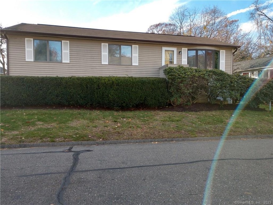 9 Oakview Cir, Westport, CT 06880 - photo 1