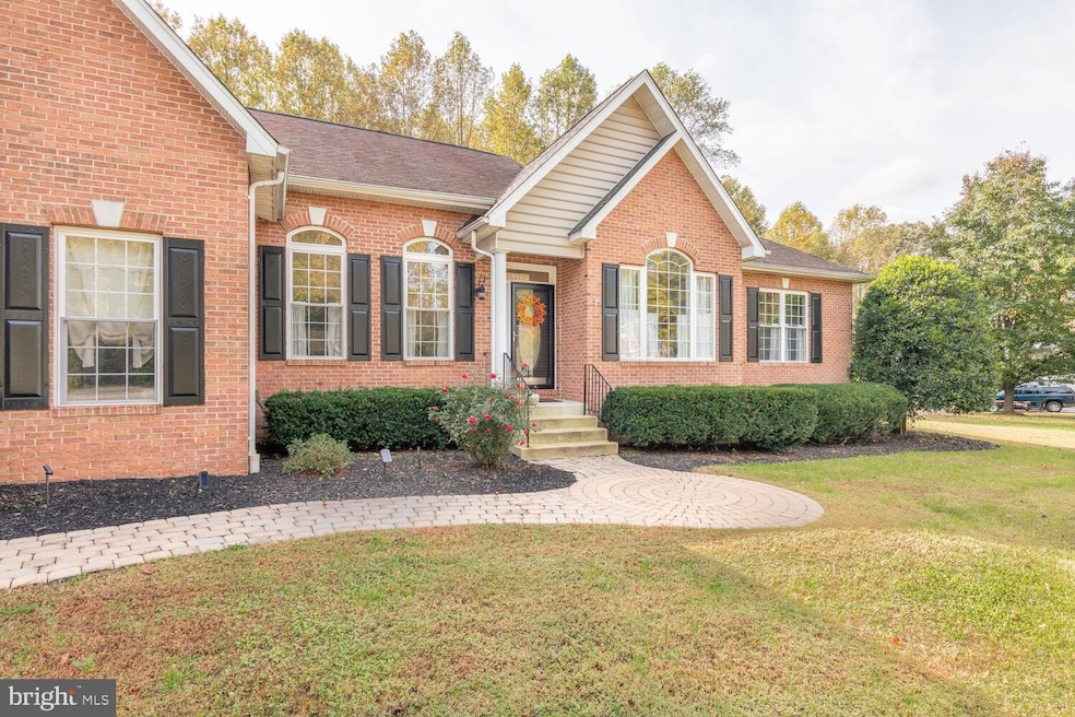 9340 Megatha Ln, Owings, MD 20736 - photo 1