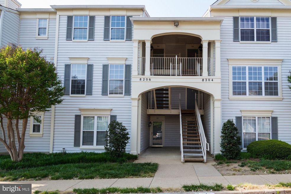 8206 Crossbrook Ct unit 201, Lorton, VA 22079 - photo 1