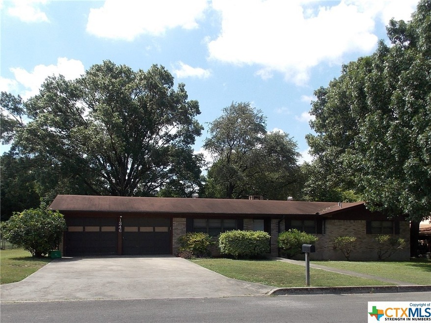 1346 Rivercrest Dr, New Braunfels, TX 78130 - photo 1