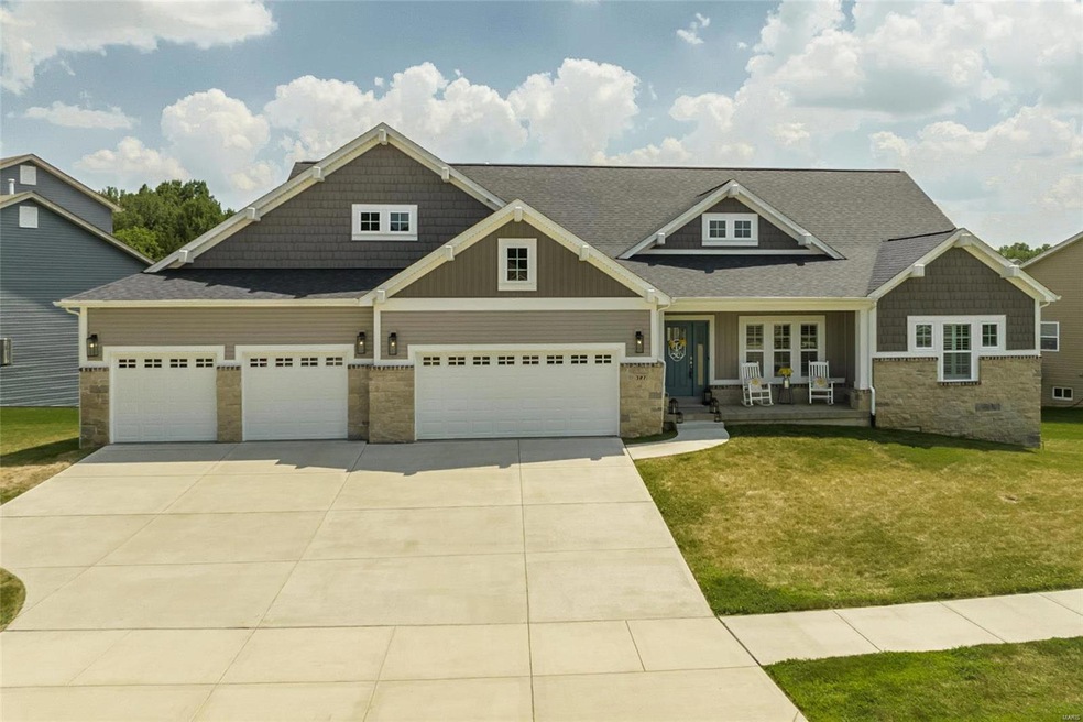 327 Wyndemere Dr, Lake Saint Louis, MO 63367 - photo 1