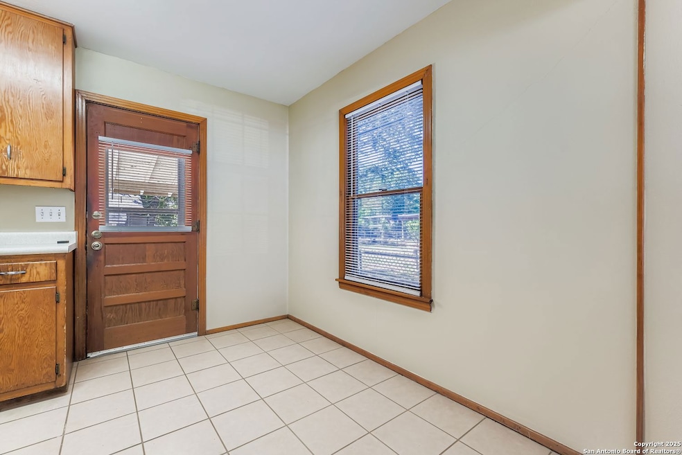 1010 Gladstone, San Antonio, TX 78225 - photo 1